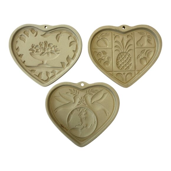 Set of 3 Pampered Chef Family Heritage Heart Stoneware Molds – 1999, 2001, 2002 - Picture 1 of 6